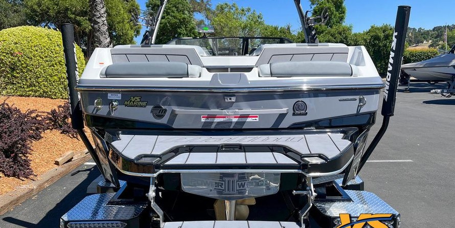 Malibu Wakesetter 23 LSV