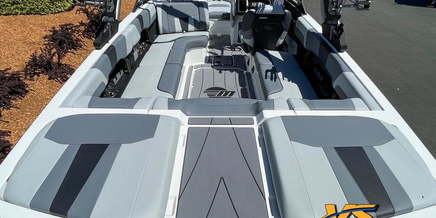 Malibu Wakesetter 23 LSV