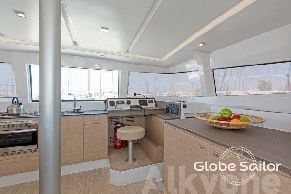 Bali catamarans 4.0 lounge