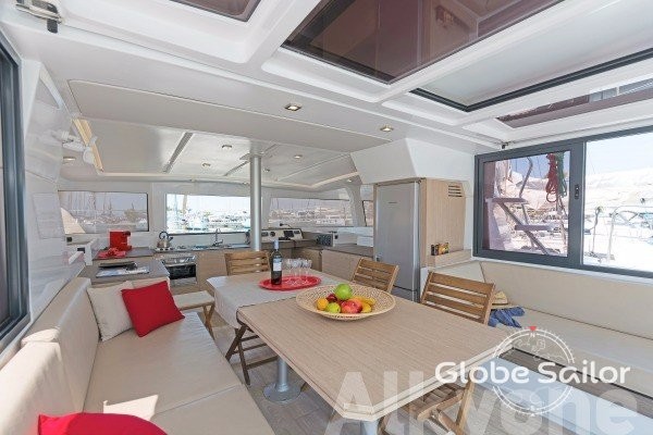 Bali catamarans 4.0 lounge