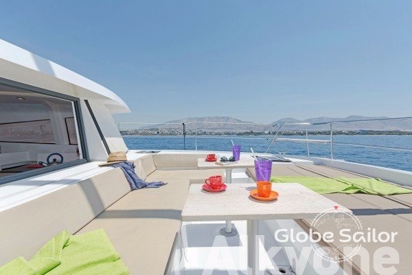 Bali catamarans 4.0 lounge