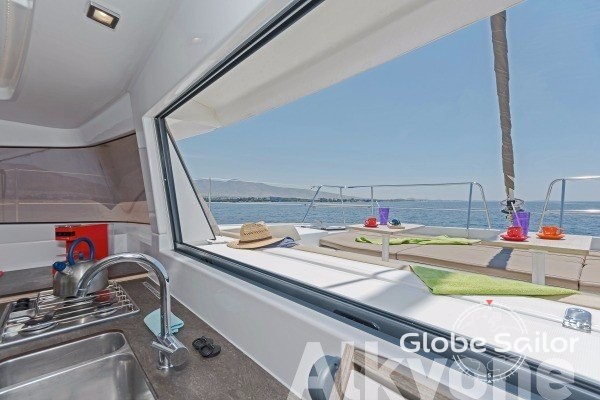 Bali catamarans 4.0 lounge