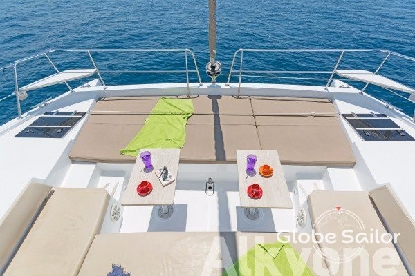 Bali catamarans 4.0 lounge