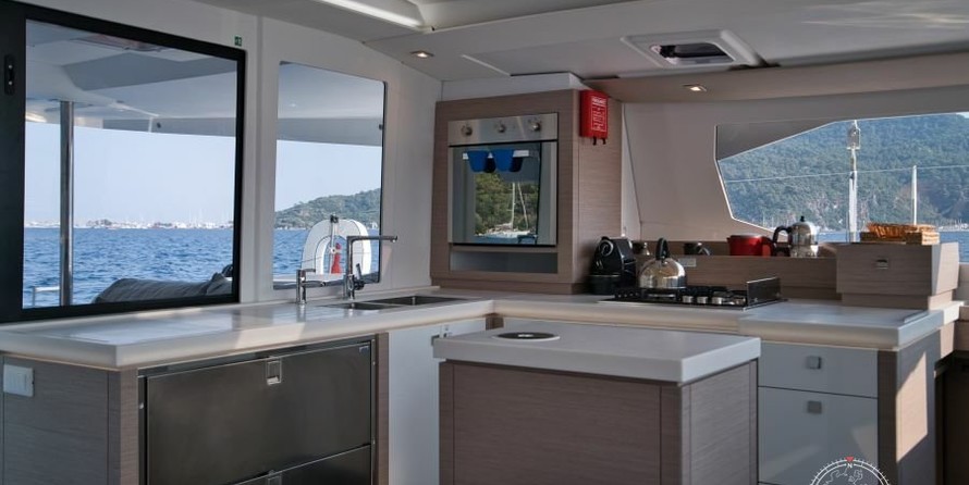 Fountaine Pajot Saona 47
