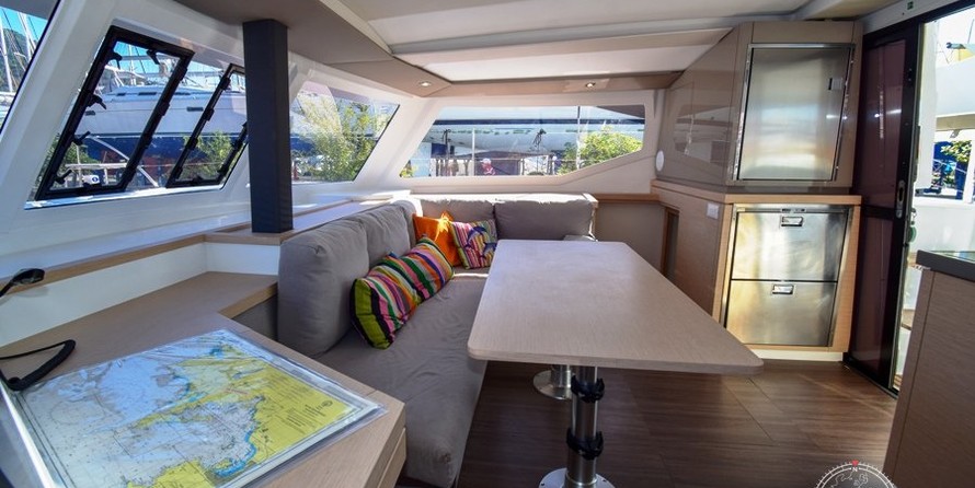 Fountaine Pajot Lucia 40