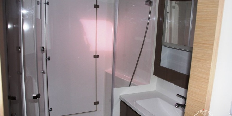 Fountaine Pajot Lucia 40