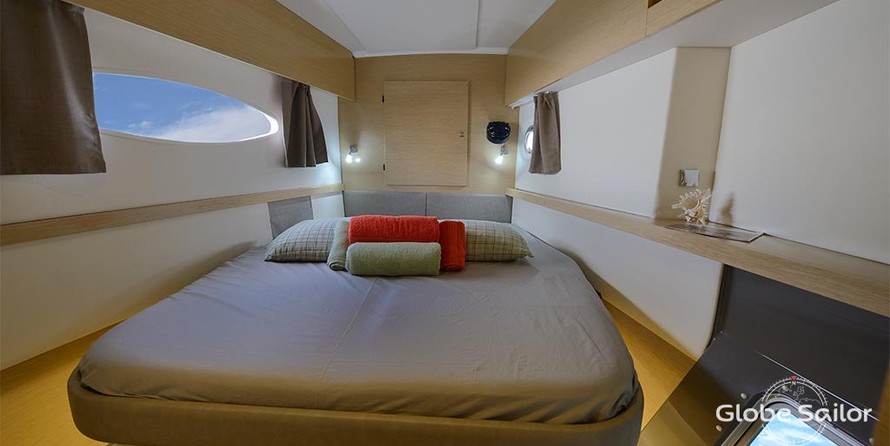 Fountaine Pajot Lucia 40