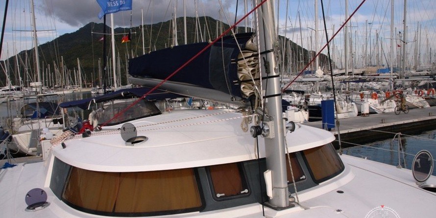 Fountaine pajot belize 43