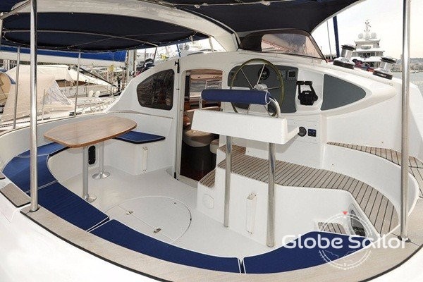 Fountaine pajot belize 43
