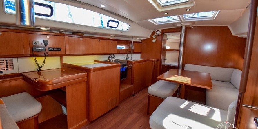 Beneteau Oceanis 40