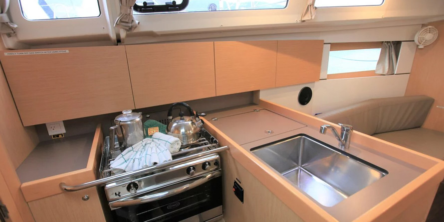 Beneteau Oceanis 35.1