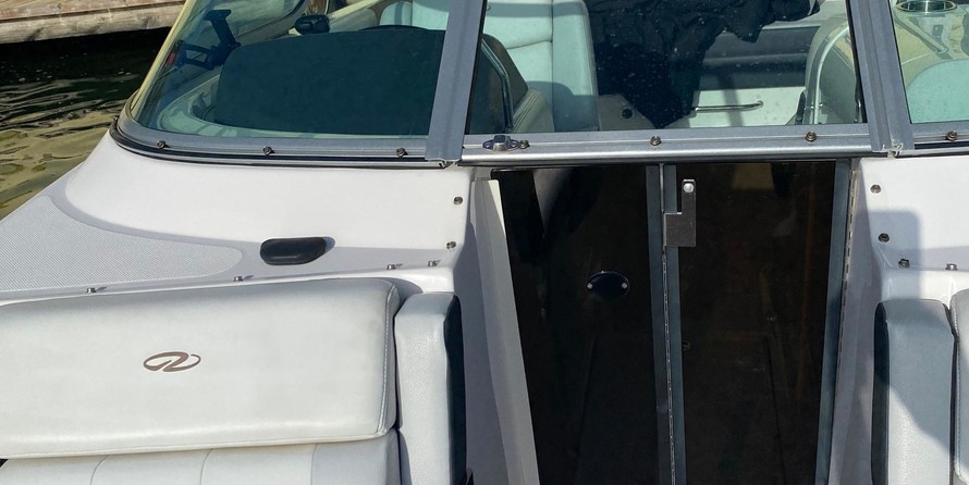Regal 27 FasDeck