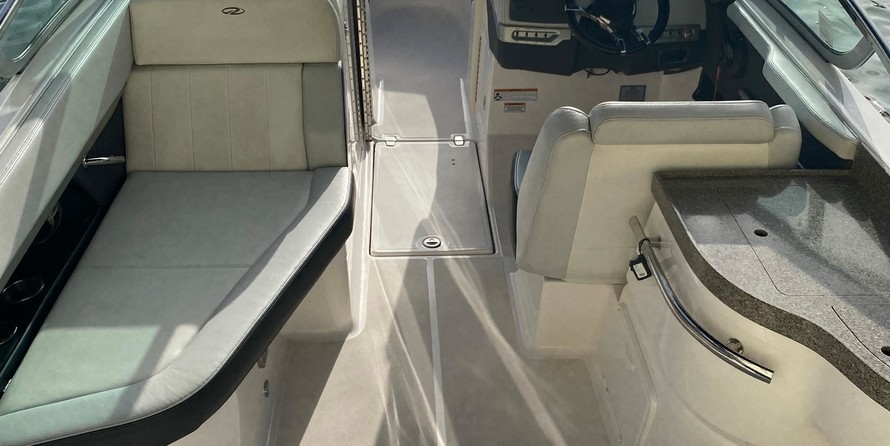 Regal 27 FasDeck