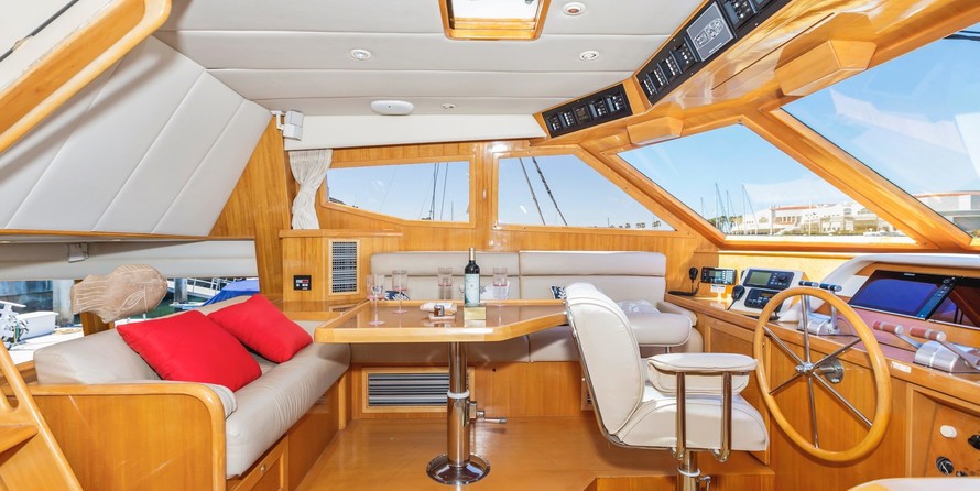 Mckinna 57 pilothouse