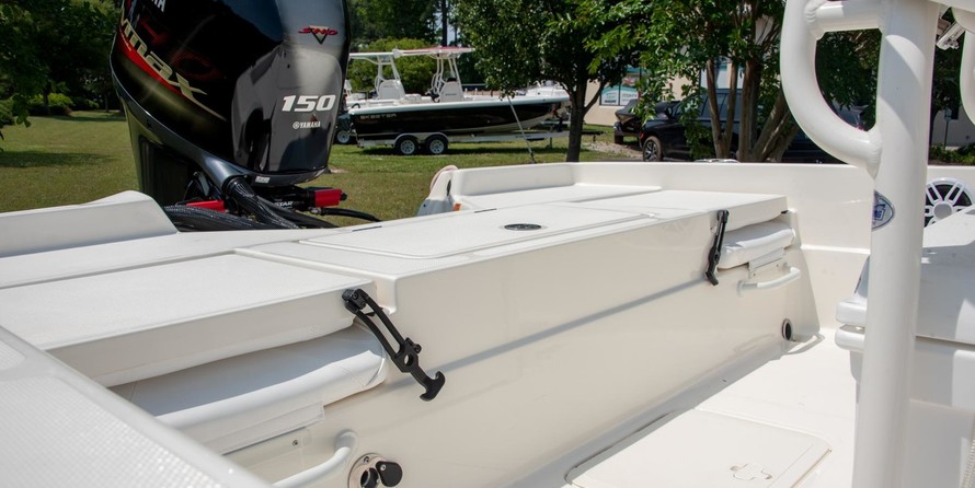 Skeeter sx200 bay boat