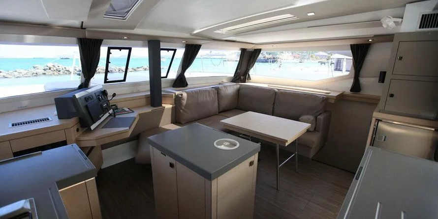 Fountaine Pajot Saona 47