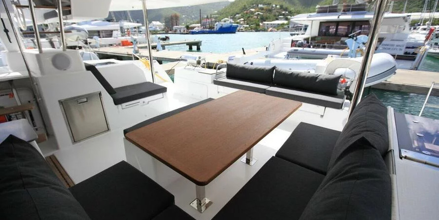 Fountaine Pajot Saona 47