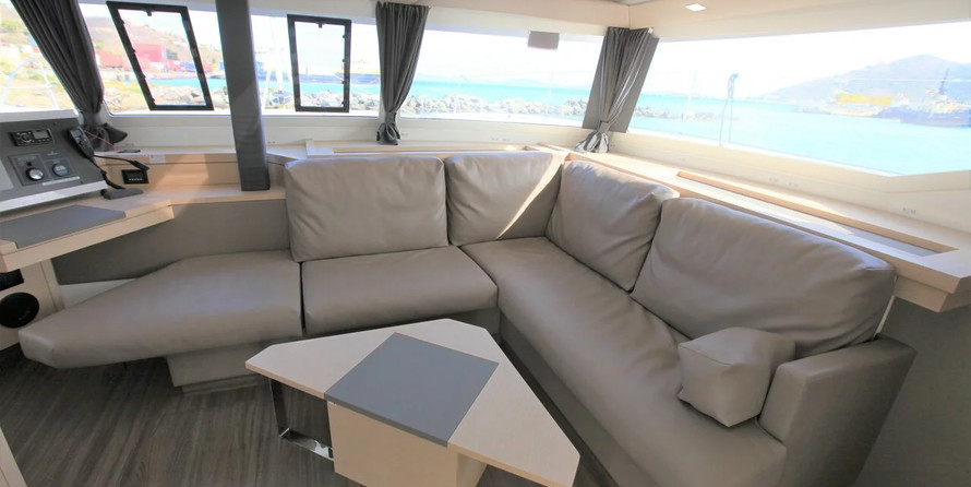 Fountaine Pajot Saona 47