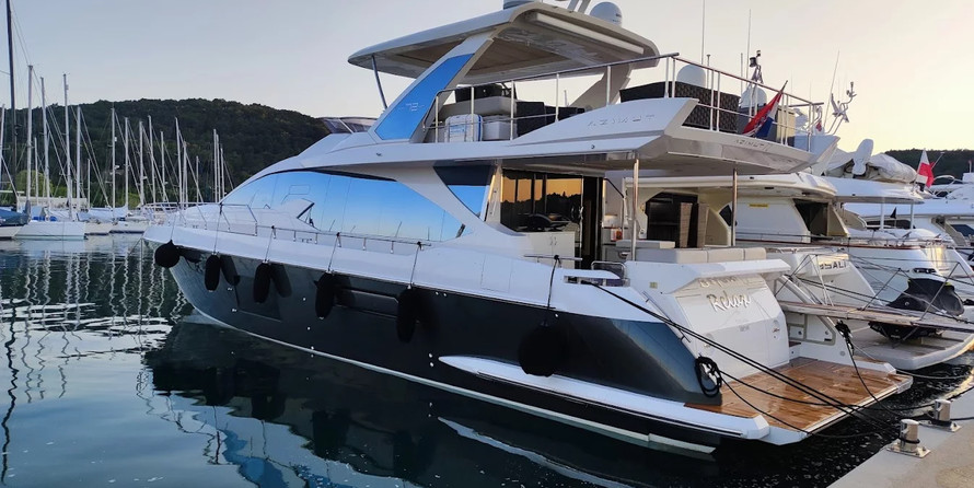 Azimut 72