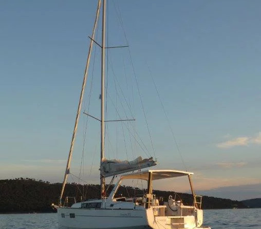 Oceanis 35