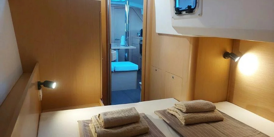 Oceanis 35