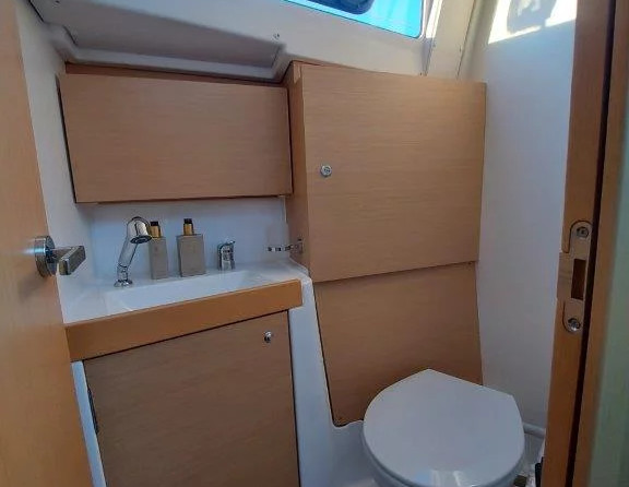 Oceanis 35