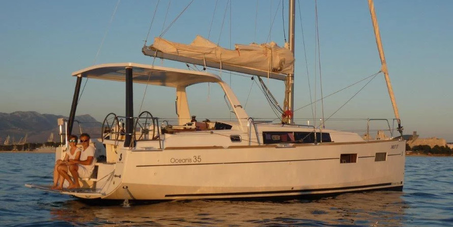 Oceanis 35