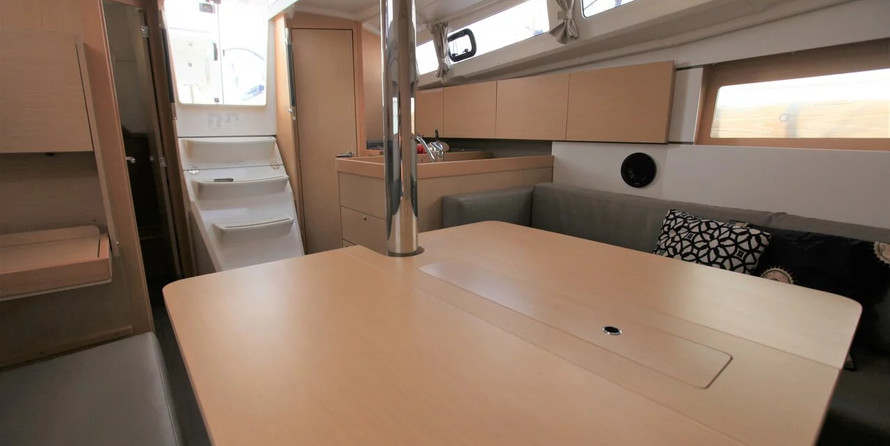 Beneteau Oceanis 35.1
