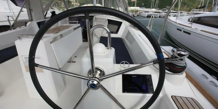 Beneteau Oceanis 35.1