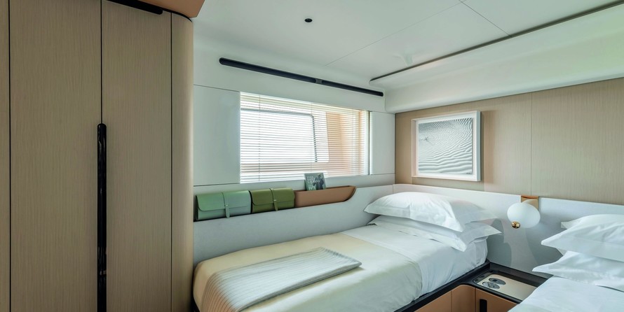 AZIMUT GRANDE 38 METRI TRI-DECK