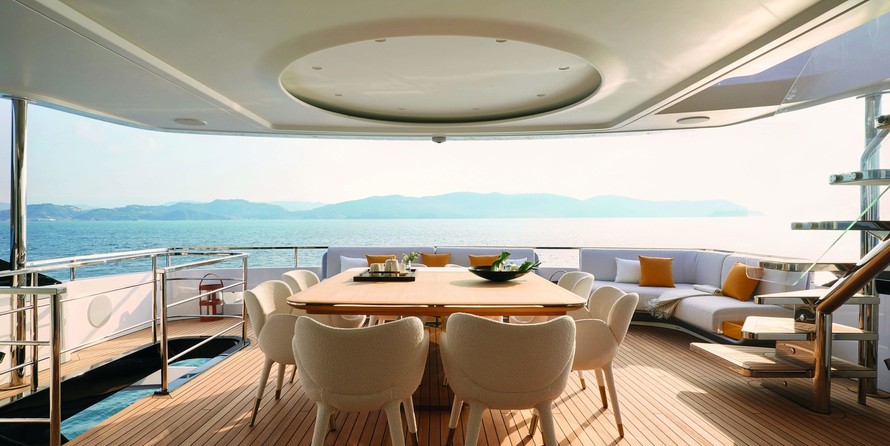AZIMUT GRANDE 38 METRI TRI-DECK