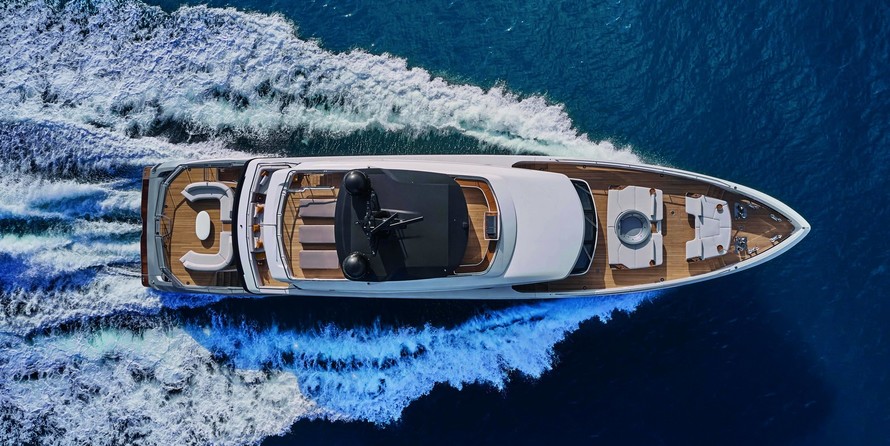 AZIMUT GRANDE 38 METRI TRI-DECK