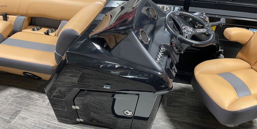 60 x 16 tri-toon passenger vessel