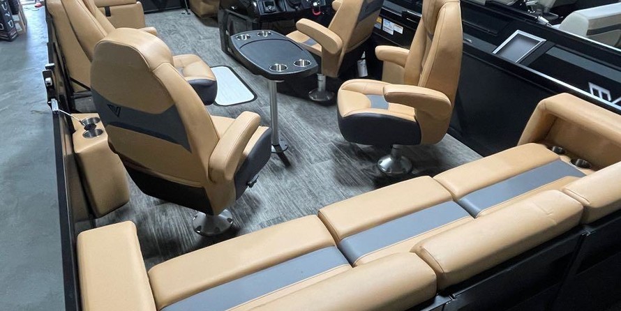 60 x 16 tri-toon passenger vessel