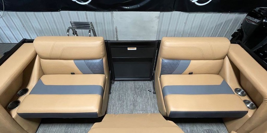 60 x 16 tri-toon passenger vessel