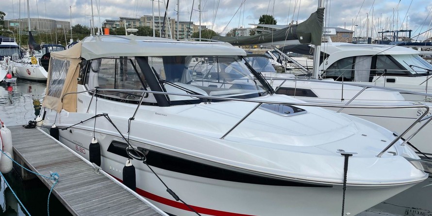 Beneteau Antares 8.80