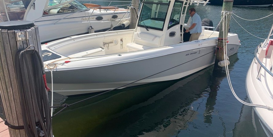 Boston Whaler 320 Outrage