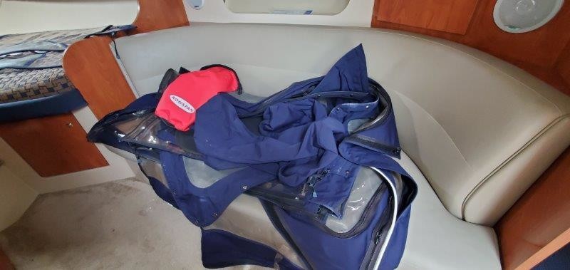 Cruisers Yachts 280 CXi