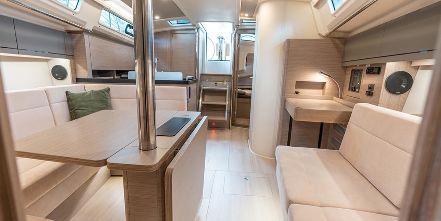 Hanse 388