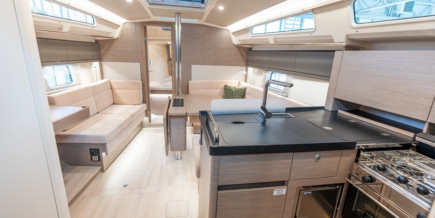 Hanse 388