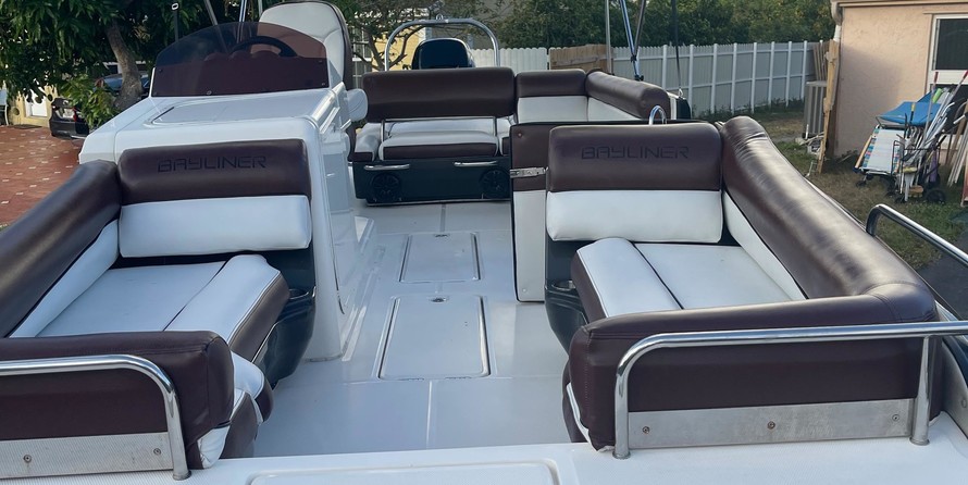 Bayliner Element XR7