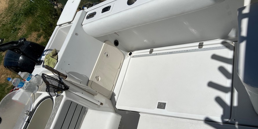 Glacier bay isle runner blue hull 2670