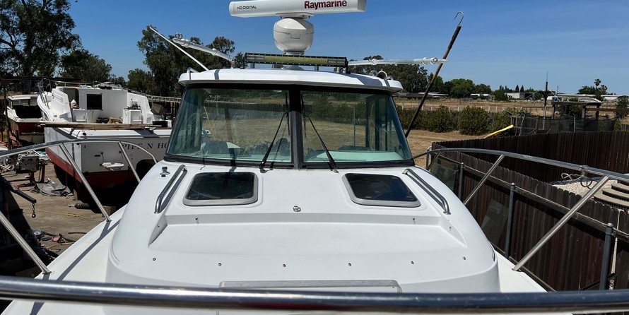 Glacier bay isle runner blue hull 2670