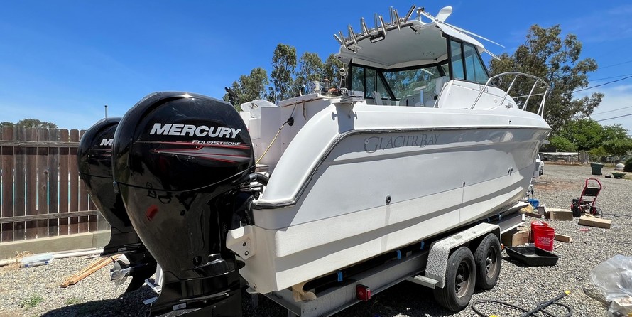 Glacier bay isle runner blue hull 2670