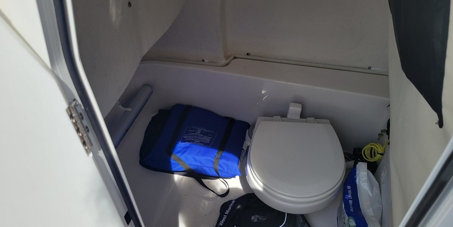 248 Sea Fox Commander