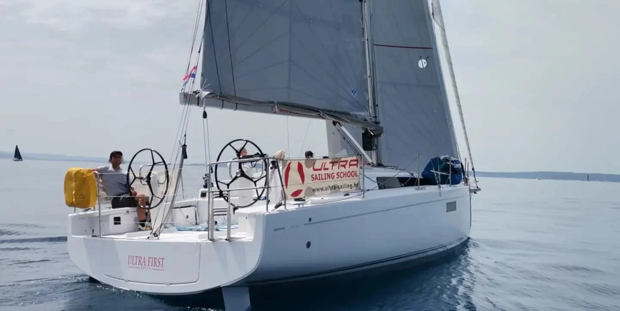 Beneteau First 36.7