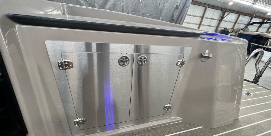 Sylvan S-Series S3 CRS Tritoon - In Stock