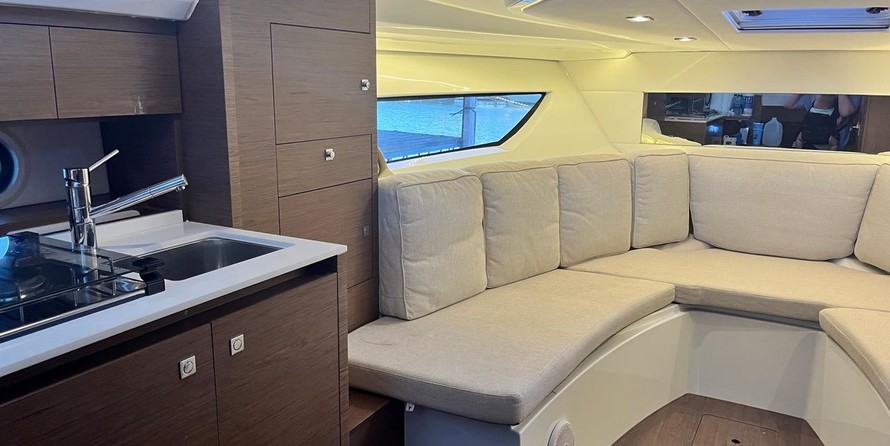 Jeanneau Cap Camarat 10.5 WA