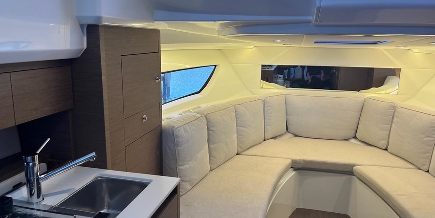 Jeanneau Cap Camarat 10.5 WA