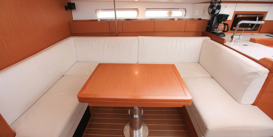 Jeanneau Sun Odyssey 44 DS